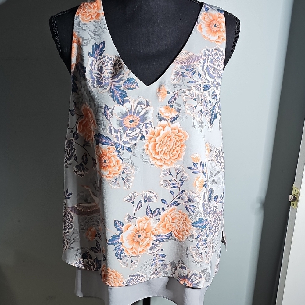 Floral V-Neck Sleeveless Top